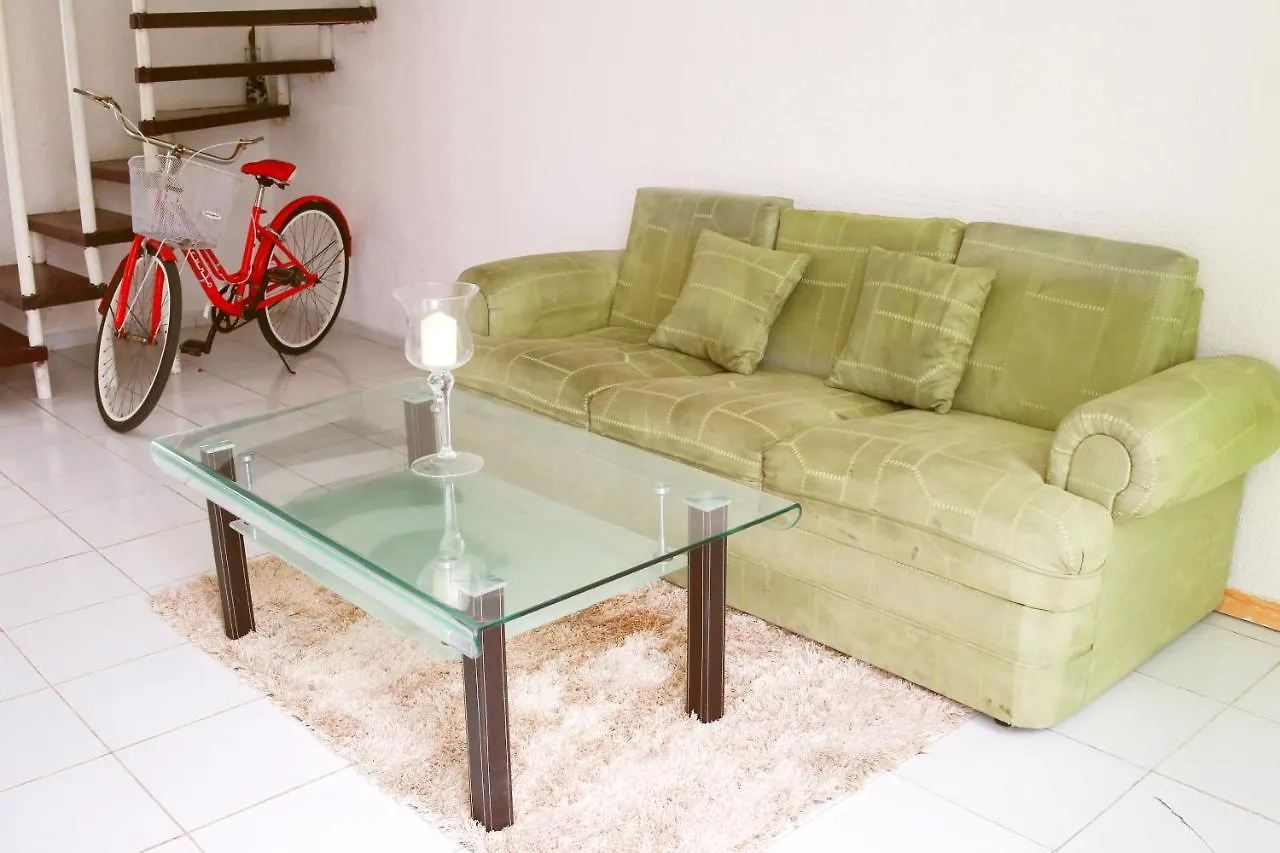 Habitación en casa particular Cómodo Cuarto, Jacuzzi Rooftop, AC Cancún